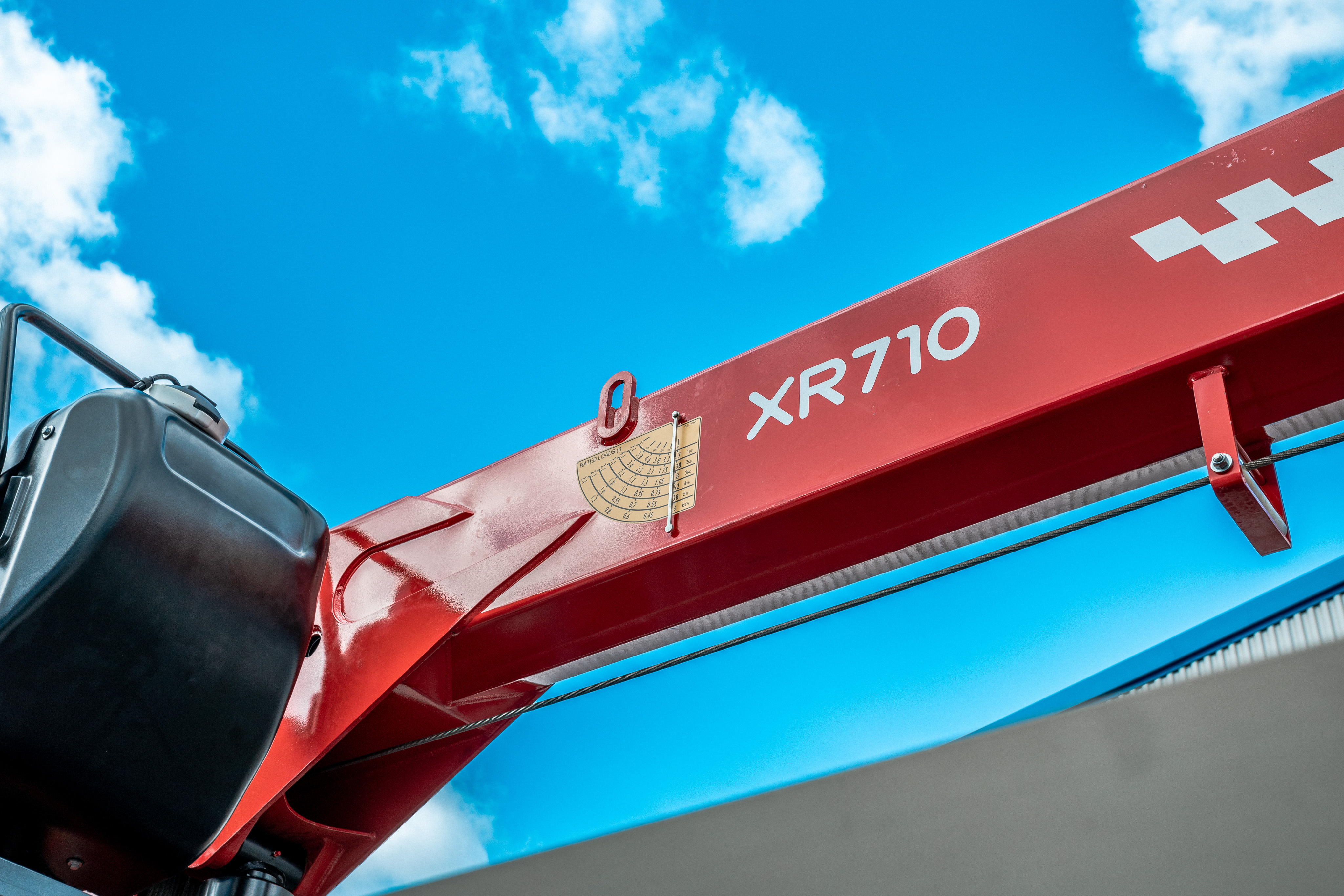 XR710