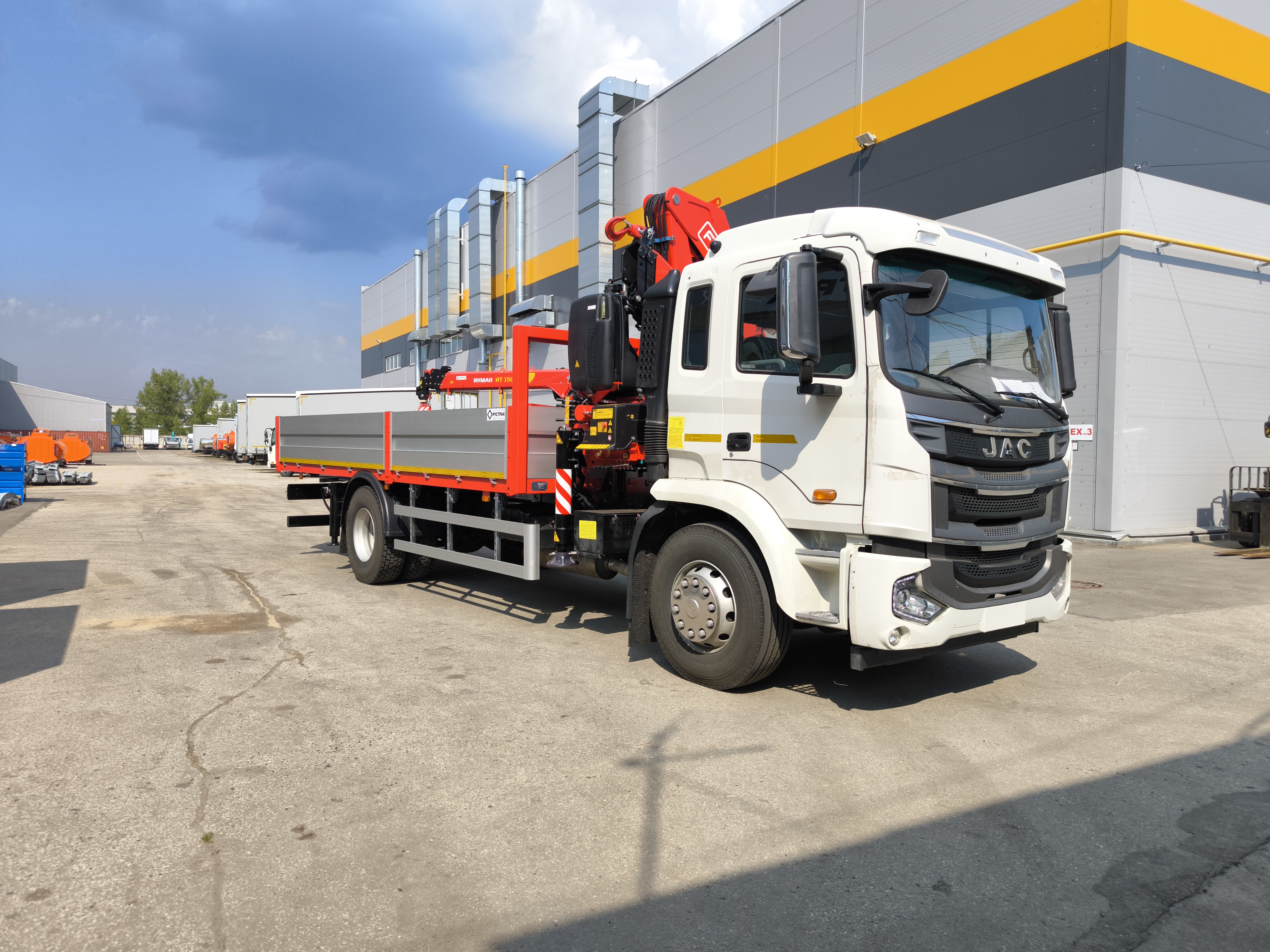 JAC N200 с КМУ FASSI F215A.0.22