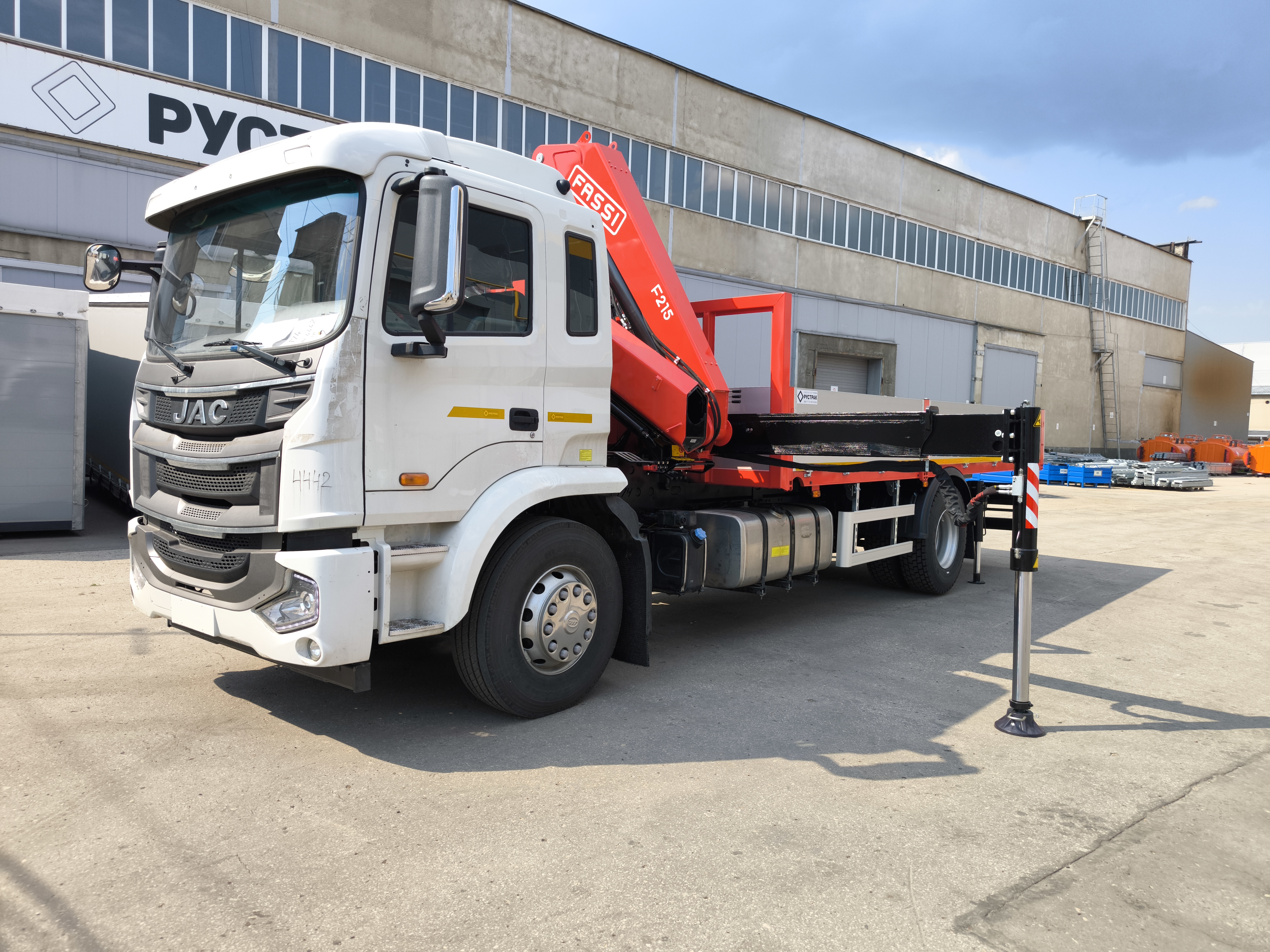 JAC N200 с КМУ FASSI F215A.0.22