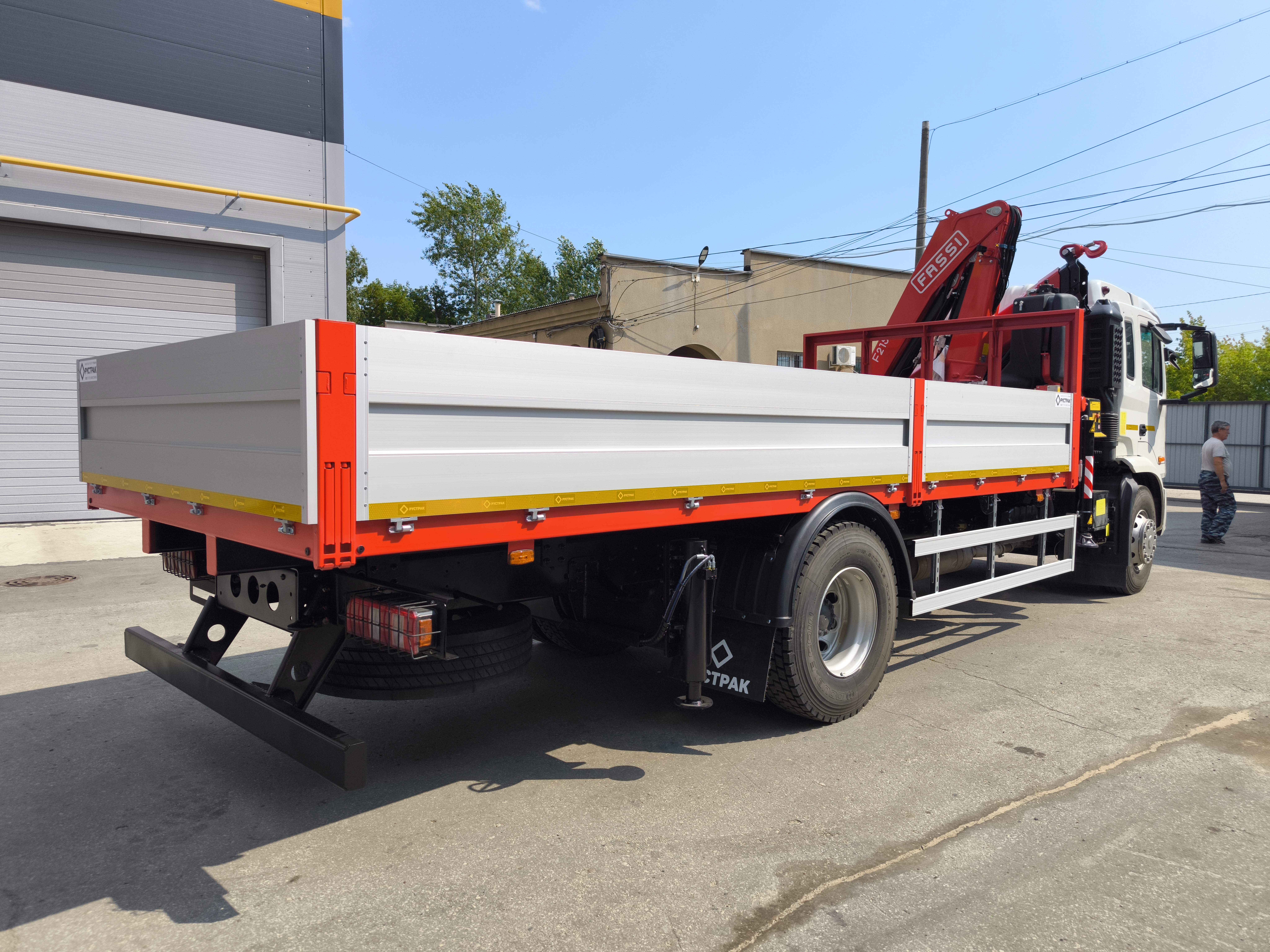 JAC N200 с КМУ FASSI F215A.0.22