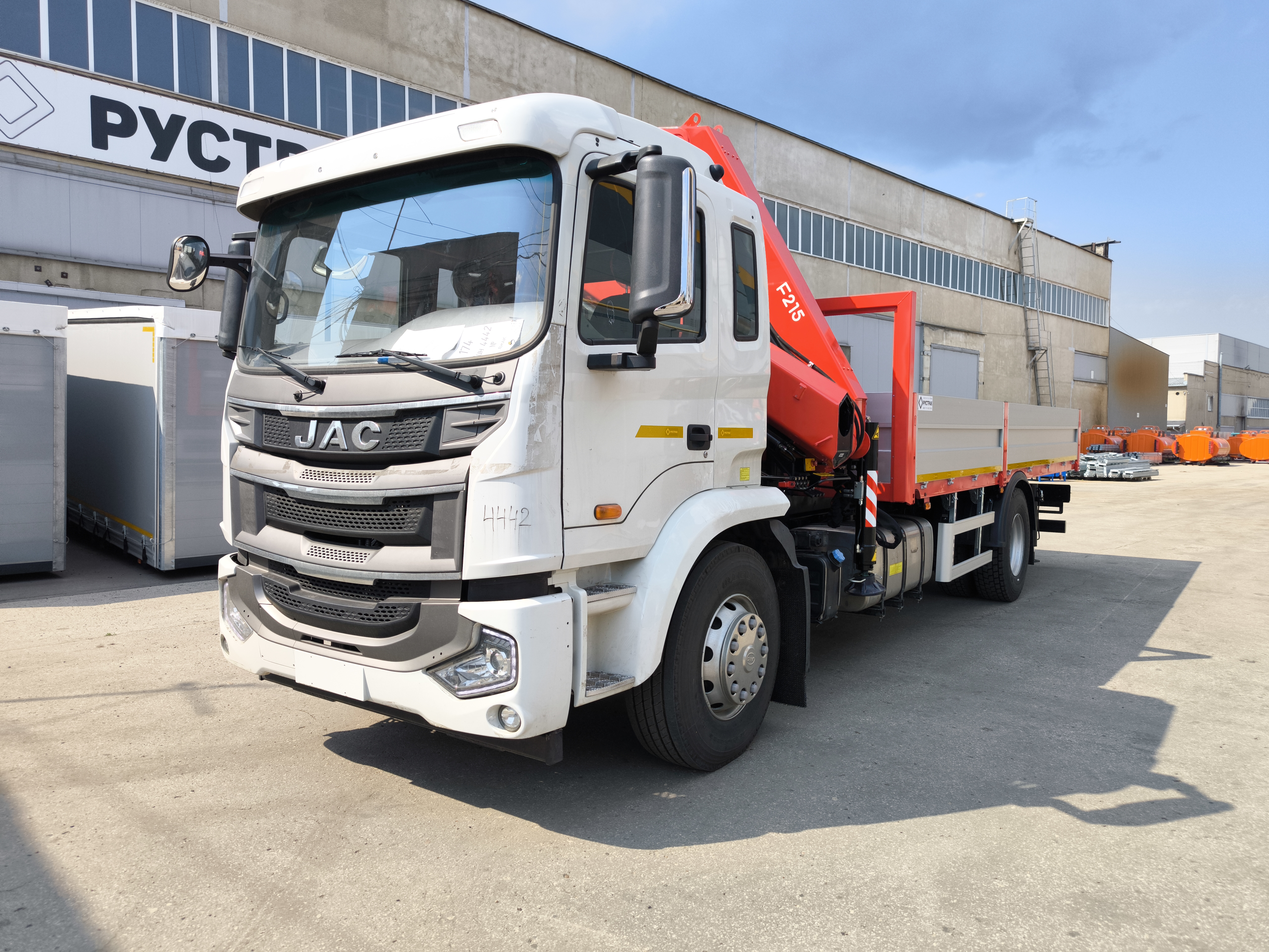 JAC N200 с КМУ FASSI F215A.0.22