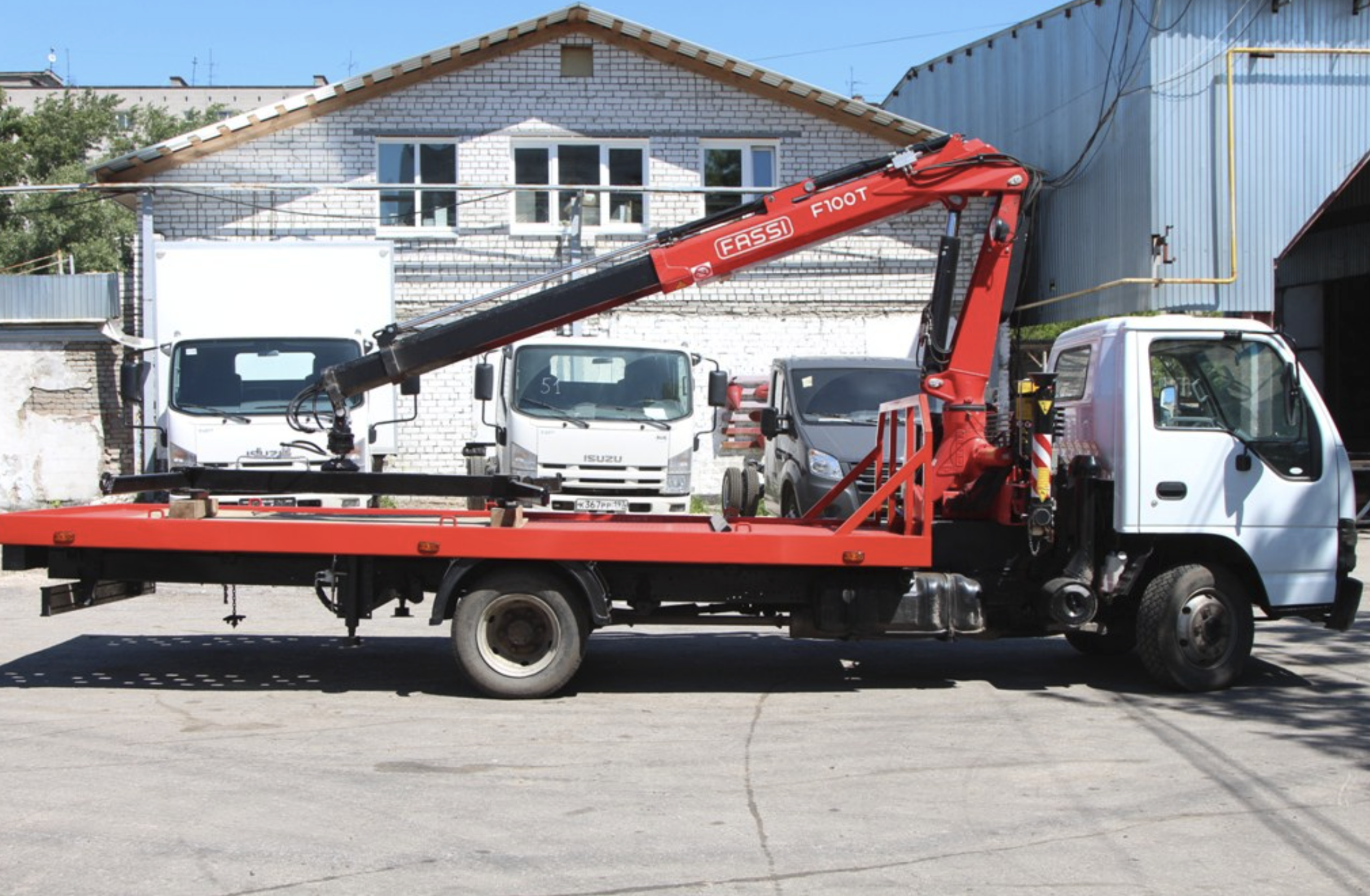 F100AT